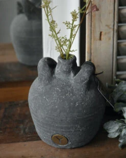 Aardewerk Kruikje Met Twee Oren En Smalle Tuit, Brynxz -Mode-Woondecoratiewinkel aardewerk kruikje met twee oren en smalle tuit brynxz 2