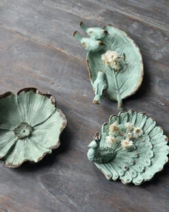 Blad Met 3 Vogeltjes Als Schaaltje In Antiek Turkoois -Mode-Woondecoratiewinkel blad met 3 vogeltjes als schaaltje in antiek turkoois 5