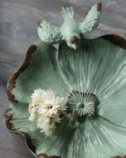 Bloemvorm Antiek Turkoois Schaaltje Met Vogeltje -Mode-Woondecoratiewinkel bloemvorm antiek turkoois schaaltje met vogeltje 3