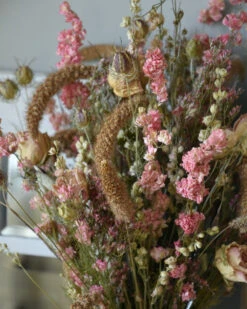 Droogbloem Boeket Gelaagd In Naturel Roze 4 Droogbloem Boeket Gelaagd In Naturel Roze -Mode-Woondecoratiewinkel droogbloem boeket gelaagd in naturel roze 2