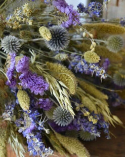 Droogbloemen Veldboeket In Gemengde Groen En Blauw Tinten -Mode-Woondecoratiewinkel droogbloemen veldboeket in gemengde groen en blauw tinten 4