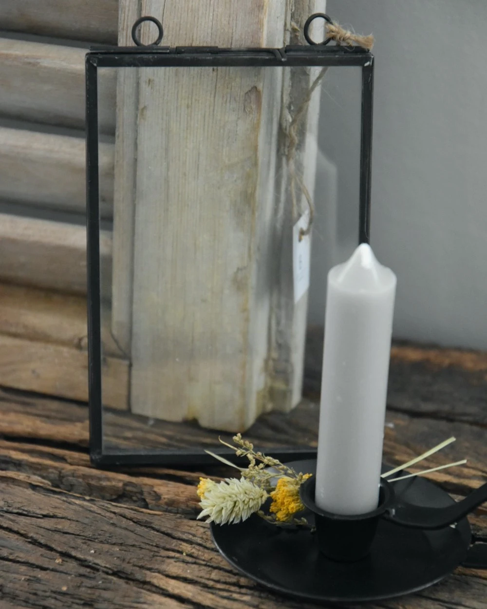 Fotolijstje glas in metaal met ophang oogjes Fotolijstje Glas In Metaal Met Ophang Oogjes -Mode-Woondecoratiewinkel fotolijstje glas in metaal met ophang oogjes