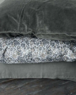 Gebloemde Kussenhoes Met Grijze En Taupe Bloemen, IB Laursen 8 Gebloemde Kussenhoes Met Grijze En Taupe Bloemen, IB Laursen -Mode-Woondecoratiewinkel gebloemde kussenhoes wit met grijze en taupe bloemen ib laursen 6