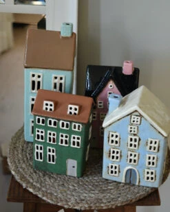 Groen Pakhuis Nyhavn Theelicht Met Lichte Ramen En Dakkapellen, IB Laursen 5 Groen Pakhuis Nyhavn Theelicht Met Lichte Ramen En Dakkapellen, IB Laursen -Mode-Woondecoratiewinkel groen pakhuis nyhavn theelicht met lichte ramen en dakkapellen ib laursen 3