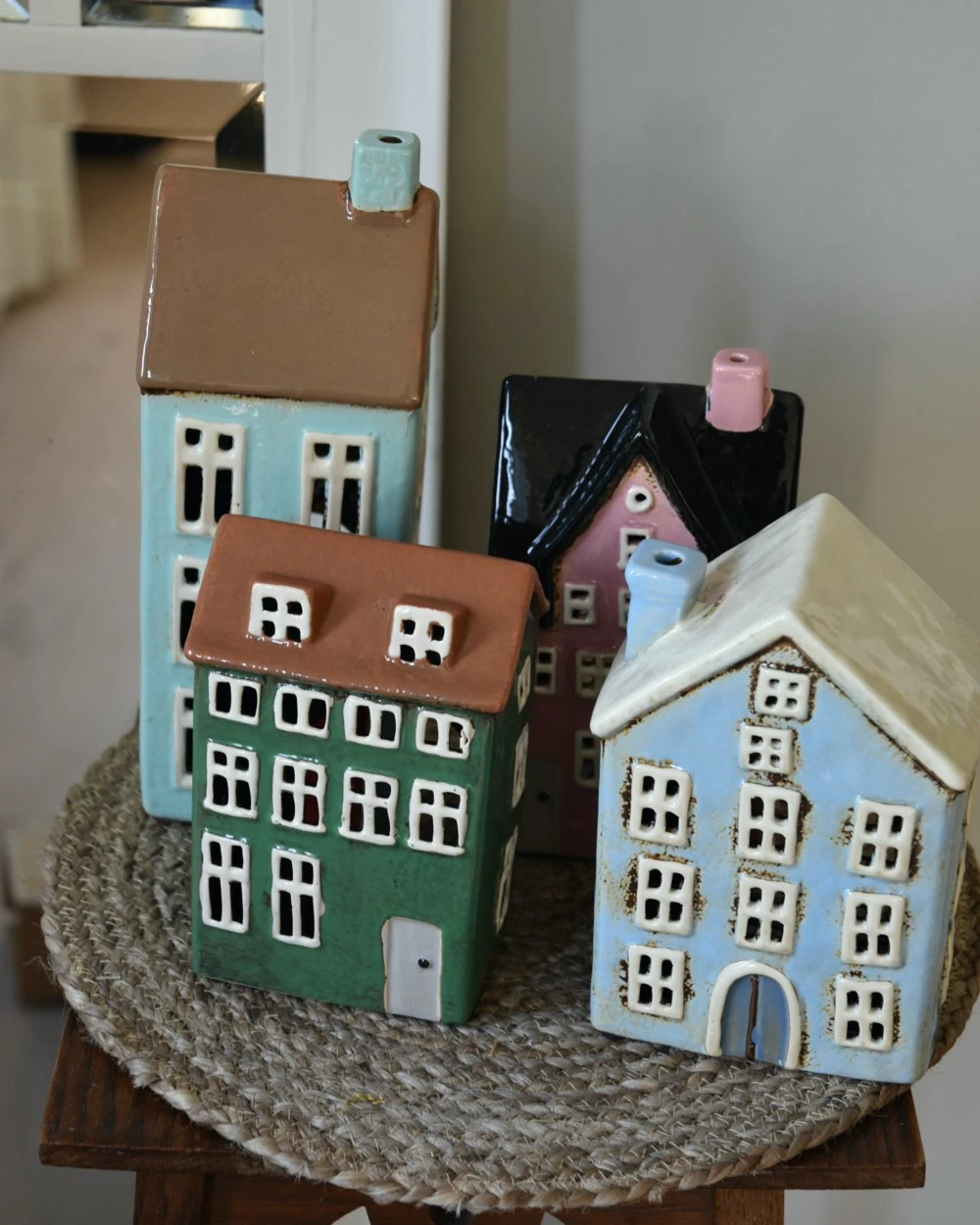 Groen pakhuis Nyhavn theelicht met lichte ramen en dakkapellen, IB Laursen Groen Pakhuis Nyhavn Theelicht Met Lichte Ramen En Dakkapellen, IB Laursen -Mode-Woondecoratiewinkel groen pakhuis nyhavn theelicht met lichte ramen en dakkapellen ib laursen 3