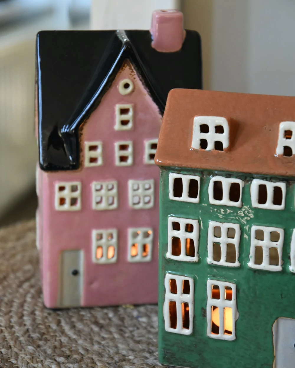 Groen pakhuis Nyhavn theelicht met lichte ramen en dakkapellen, IB Laursen Groen Pakhuis Nyhavn Theelicht Met Lichte Ramen En Dakkapellen, IB Laursen -Mode-Woondecoratiewinkel groen pakhuis nyhavn theelicht met lichte ramen en dakkapellen ib laursen 4