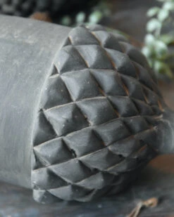 Grote Aardewerk Eikel/ Acorn Van Brynxz -Mode-Woondecoratiewinkel grote aardewerk eikel acorn van brynxz 7