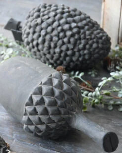 Mode-Woondecoratiewinkel -Mode-Woondecoratiewinkel grote aardewerk pine cone kegel van brynxz 1