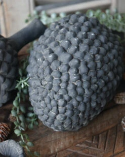 Grote Aardewerk Pine Cone/ Kegel Van Brynxz -Mode-Woondecoratiewinkel grote aardewerk pine cone kegel van brynxz 7