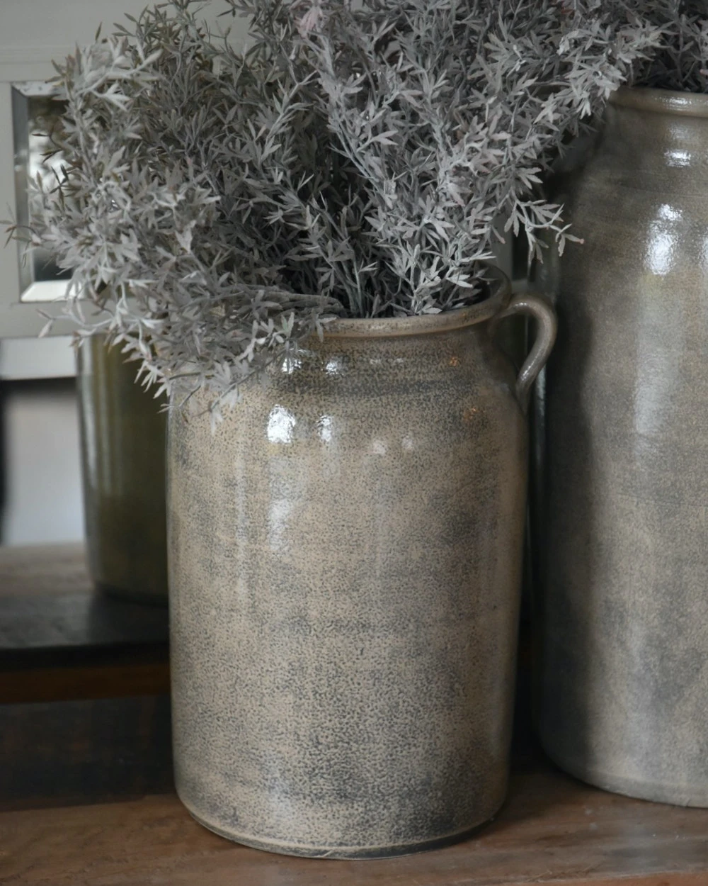 Grote pot kruik met oren klei grijs, IB Laursen Grote Pot Kruik Met Oren Klei Grijs, IB Laursen -Mode-Woondecoratiewinkel grote pot kruik met oren klei grijs ib laursen 5