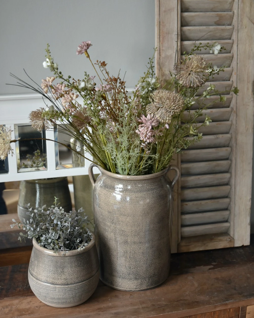 Grote pot kruik met oren klei grijs, IB Laursen Grote Pot Kruik Met Oren Klei Grijs, IB Laursen -Mode-Woondecoratiewinkel grote pot kruik met oren klei grijs ib laursen 7