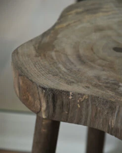 Houten Kruk Met Golvend Blad -Mode-Woondecoratiewinkel houten kruk met golvend blad 2