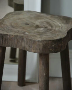Houten Kruk Met Golvend Blad -Mode-Woondecoratiewinkel houten kruk met golvend blad 3
