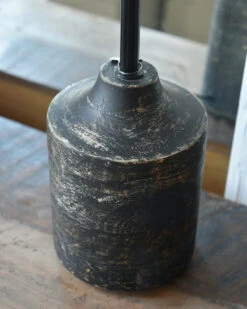 Houten Lampenvoet In Antiek Zwart -Mode-Woondecoratiewinkel houten lampenvoet in antiek zwart 3