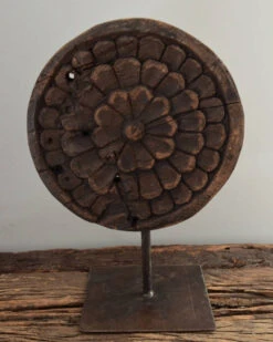 Houtsnijwerk Decoratie Cirkel Bloem Op Statief -Mode-Woondecoratiewinkel houtsnijwerk decoratie cirkel bloem op statief 1