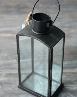 Lantaarn Metaal Zwart En Glas Met Hengsel, IB Laursen -Mode-Woondecoratiewinkel lantaarn metaal zwart en glas met hengsel ib laursen 4