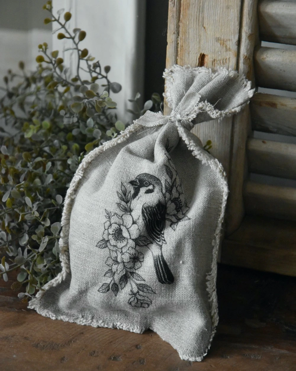 Linnen geurzakje met vogel op bloesem tak, Shabby Linnen Geurzakje Met Vogel Op Bloesem Tak, Shabby -Mode-Woondecoratiewinkel linnen geurzakje met vogel op bloesem tak shabby 1