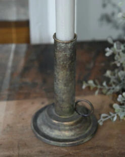 Metalen Antiek Look Kandelaar Met Oor, IB Laursen -Mode-Woondecoratiewinkel metalen antiek look kandelaar met oor ib laursen 2