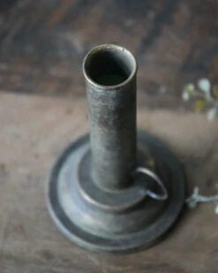 Metalen Antiek Look Kandelaar Met Oor, IB Laursen -Mode-Woondecoratiewinkel metalen antiek look kandelaar met oor ib laursen 4