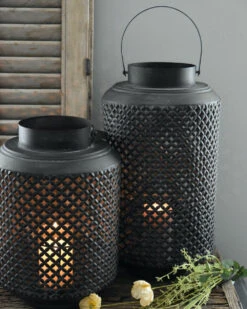 Metalen Lantaarn Met Gaatjes Patroon, XL -Mode-Woondecoratiewinkel metalen lantaarn met gaatjes patroon xl 3