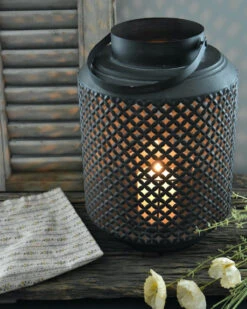 Metalen Lantaarn Met Gaatjes Patroon, XL -Mode-Woondecoratiewinkel metalen lantaarn met gaatjes patroon xl 4