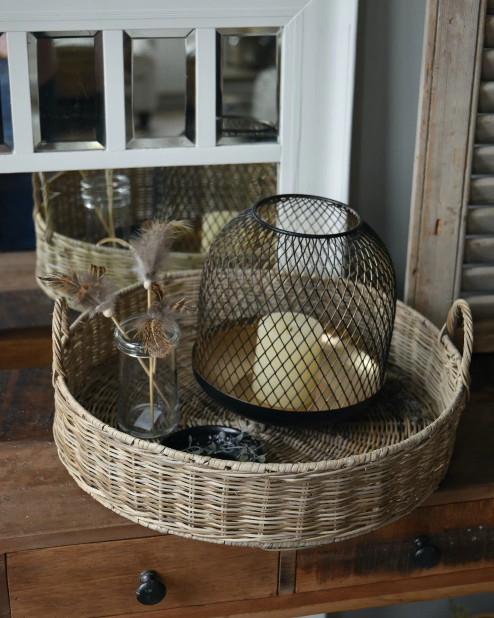 Metalen windlicht met ruit-effect zwart met goud kleurig binnenwerk Metalen Windlicht Met Ruit-effect Zwart Met Goud Kleurig Binnenwerk -Mode-Woondecoratiewinkel metalen windlicht met ruit effect zwart met goud kleurig binnenwerk 1