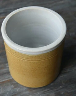 Oker Pot Recht Met Licht Randje Unique, IB Laursen -Mode-Woondecoratiewinkel oker bruine pot recht met randje unique ib laursen 2