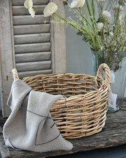 Ovale Rotan Mand Met Hengsels, IB Laursen 6 Ovale Rotan Mand Met Hengsels, IB Laursen -Mode-Woondecoratiewinkel ovale rotan mand met hengsels ib laursen 4