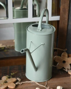 Pastel Groene Gieter 2,7 Liter, IB Laursen -Mode-Woondecoratiewinkel pastel groene gieter 27 liter ib laursen 2