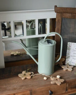 Pastel Groene Gieter 2,7 Liter, IB Laursen -Mode-Woondecoratiewinkel pastel groene gieter 27 liter ib laursen 6