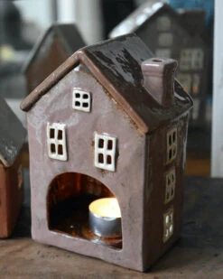 Pastel Lila Theelicht Huis Met Open Ramen Nyhavn, IB Laursen -Mode-Woondecoratiewinkel pastel lila theelicht huis met open ramen nyhavn ib laursen 1 3
