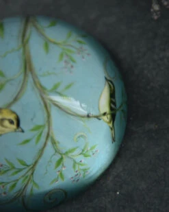 Presse Papier Met Vogels Op Tak In Pastel Blauw -Mode-Woondecoratiewinkel presse papier met vogels op tak in pastel blauw 5