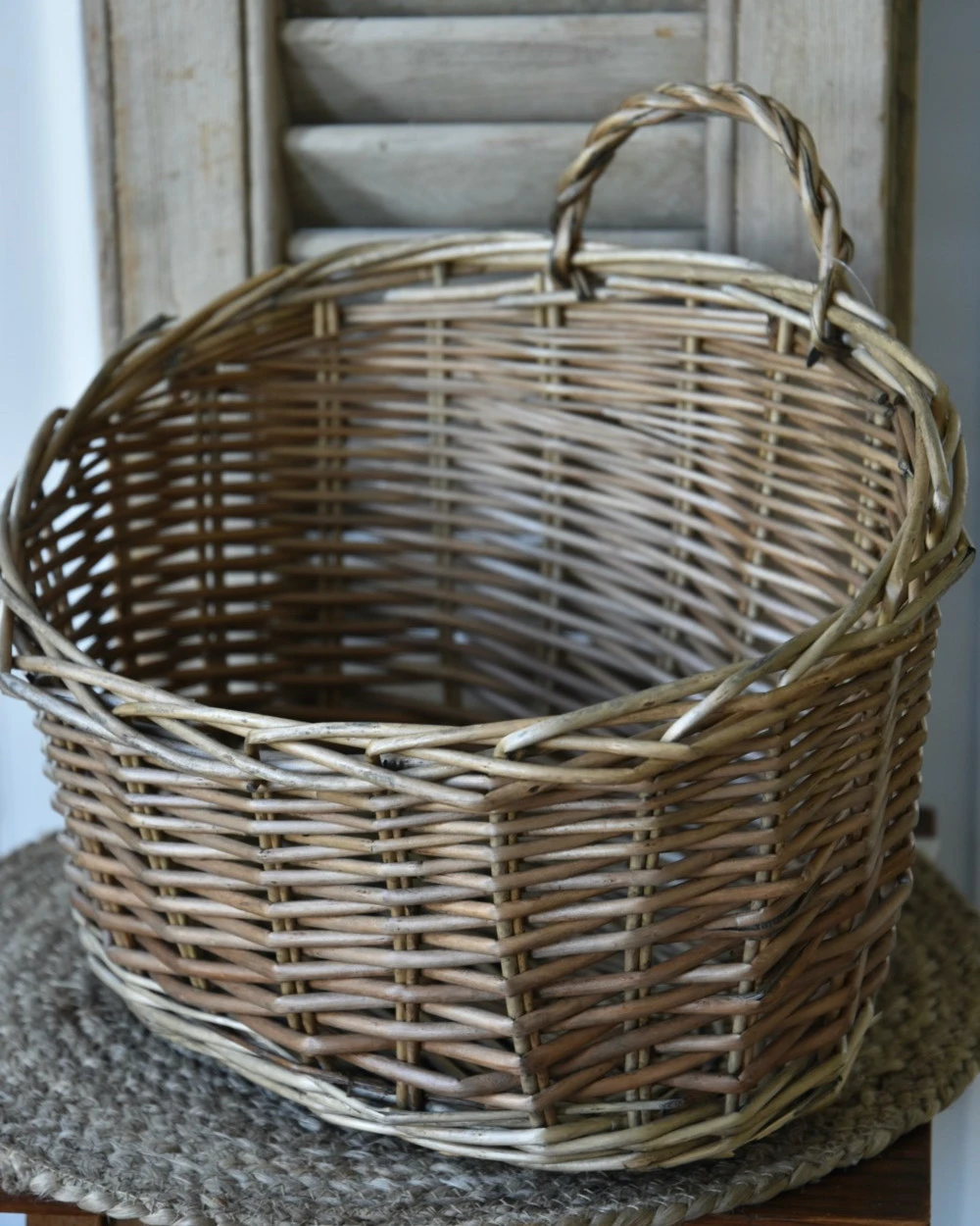 Rieten 'wand' mand ovaal met asymmetrische opening, IB Laursen Rieten 'wand' Mand Ovaal Met Asymmetrische Opening, IB Laursen -Mode-Woondecoratiewinkel rieten wand mand ovaal met asymmetrische opening ib laursen 1