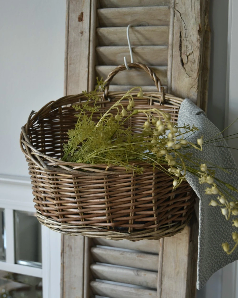 Rieten 'wand' mand ovaal met asymmetrische opening, IB Laursen Rieten 'wand' Mand Ovaal Met Asymmetrische Opening, IB Laursen -Mode-Woondecoratiewinkel rieten wand mand ovaal met asymmetrische opening ib laursen