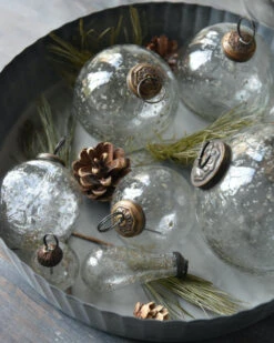 Ronde Zinken Schaal Met Hoge Schulp Rand, IB Laursen -Mode-Woondecoratiewinkel ronde zinken schaal met hoge schulp rand ib laursen 7