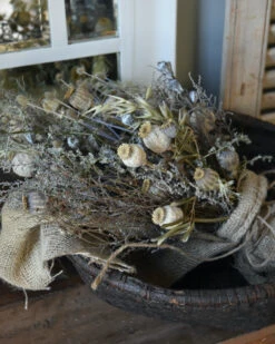 Sobere Droogbloem Toef In Oude Leemmand -Mode-Woondecoratiewinkel sobere droogbloem toef in oude leemmand 4