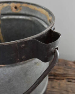 Stoere Zinken Emmer Met Hengsel -Mode-Woondecoratiewinkel stoere zinken emmer met hengsel 3