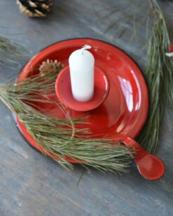 Tijdloze Rode Emaille Kandelaar, IB Laursen -Mode-Woondecoratiewinkel tijdloze rode emaille kandelaar 6