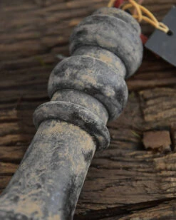 Toefhanger - Klos Verouderd Grijs -Mode-Woondecoratiewinkel toefhanger klos verouderd grijs 3