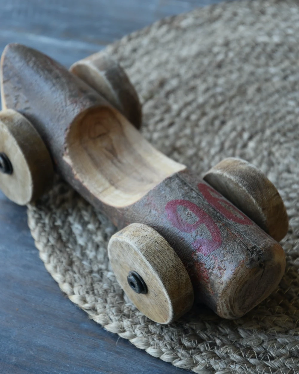 Unieke vintage race auto van hout met rood nr 96, IB Laursen Unieke Vintage Race Auto Van Hout Met Rood Nr 96, IB Laursen -Mode-Woondecoratiewinkel unieke vintage race auto van hout met rood nr 96 ib laursen 6
