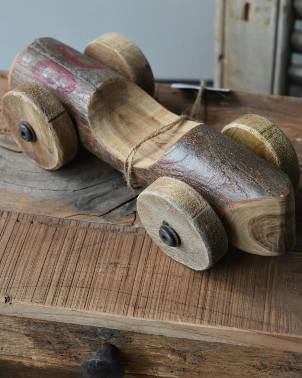 Unieke vintage race auto van hout met rood nr 96, IB Laursen Unieke Vintage Race Auto Van Hout Met Rood Nr 96, IB Laursen -Mode-Woondecoratiewinkel unieke vintage race auto van hout met rood nr 96 ib laursen