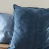 Velours Kussen Historical Blue, IB Laursen -Mode-Woondecoratiewinkel velours kussen historical blue ib laursen