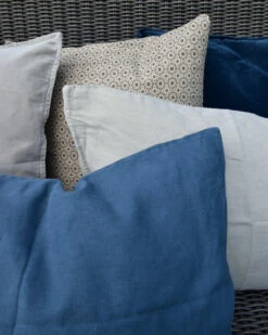 Vierkant Velours Kussen Fog, IB Laursen -Mode-Woondecoratiewinkel vierkant velours kussen fog ib laursen 2