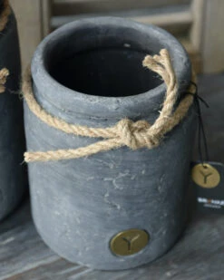 Vintage Grijze Pot Met Dik Touw Klein, Brynxz -Mode-Woondecoratiewinkel vintage grijze pot met dik touw klein brynxz 4