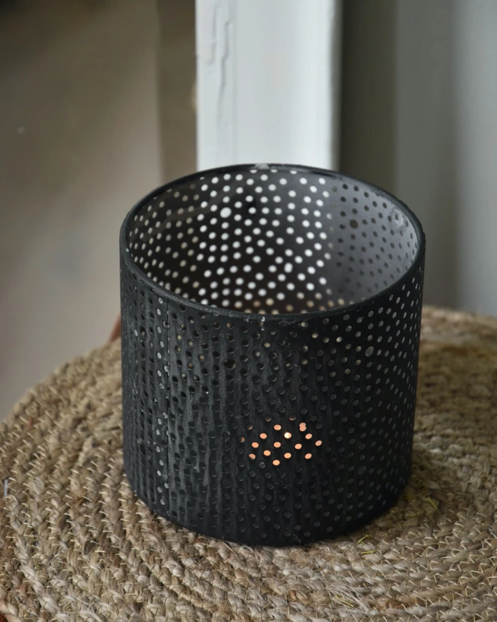 Windlicht van metaal met ronde gaatjes cirkel patroon Windlicht Van Metaal Met Ronde Gaatjes Cirkel Patroon -Mode-Woondecoratiewinkel windlicht van metaal met ronde gaatjes cirkel patroon 6