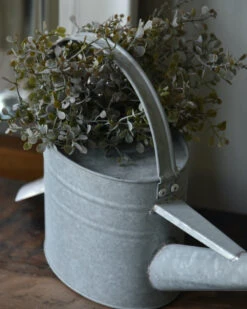 Zinken Gieter Met Lange Tuit, IB Laursen -Mode-Woondecoratiewinkel zinken gieter met lange tuit ib laursen 2