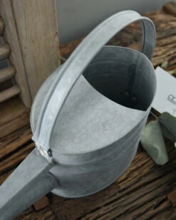 Zinken Gieter Met Lange Tuit, IB Laursen -Mode-Woondecoratiewinkel zinken gieter met lange tuit ib laursen 6