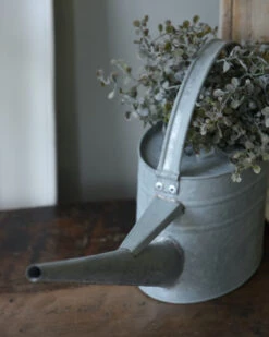 Zinken Gieter Met Lange Tuit, IB Laursen -Mode-Woondecoratiewinkel zinken gieter met lange tuit ib laursen 7