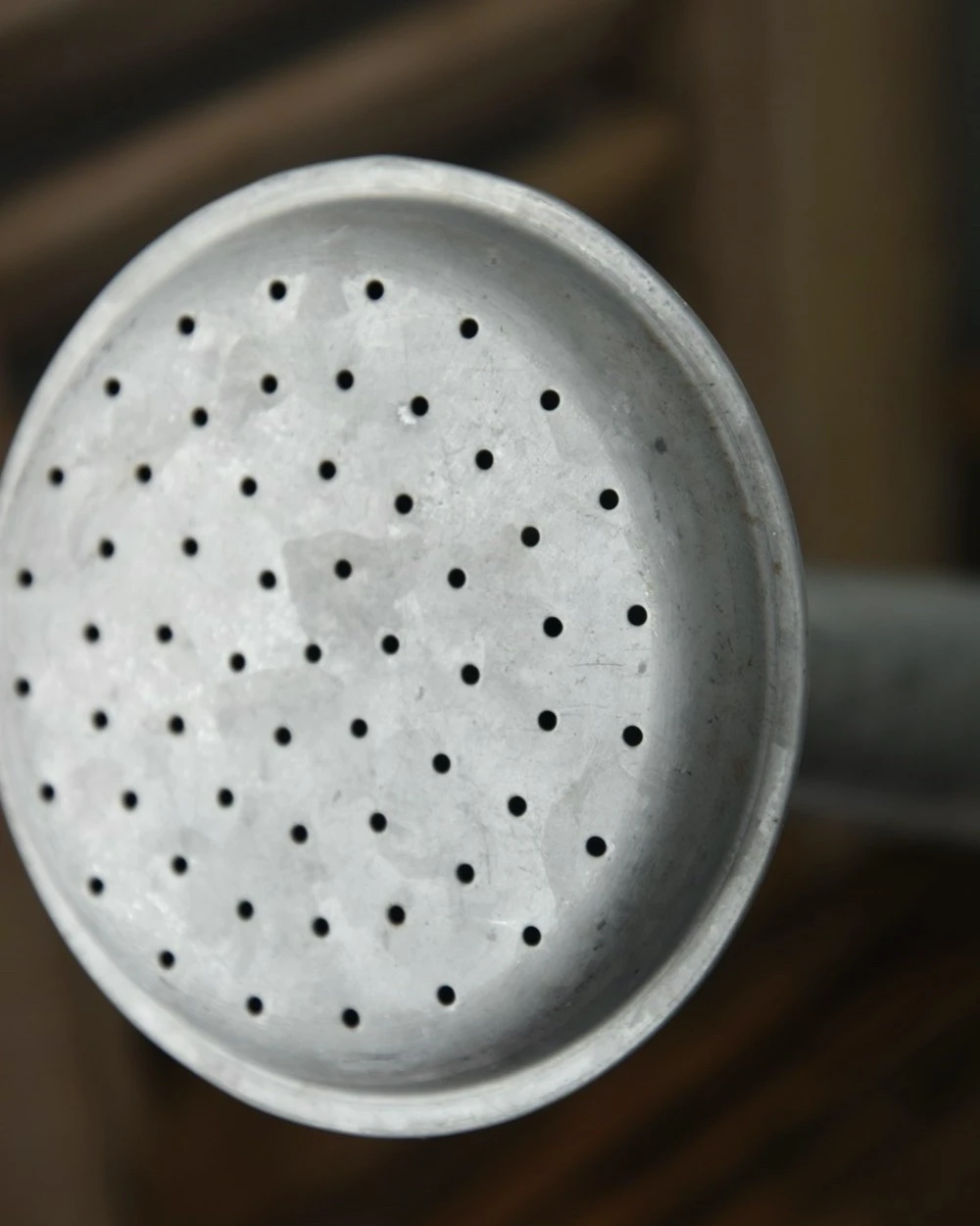 Zinken gieter met zwart handvat, IB Laursen Zinken Gieter Met Zwart Handvat, IB Laursen -Mode-Woondecoratiewinkel zinken gieter met zwart handvat ib laursen 1