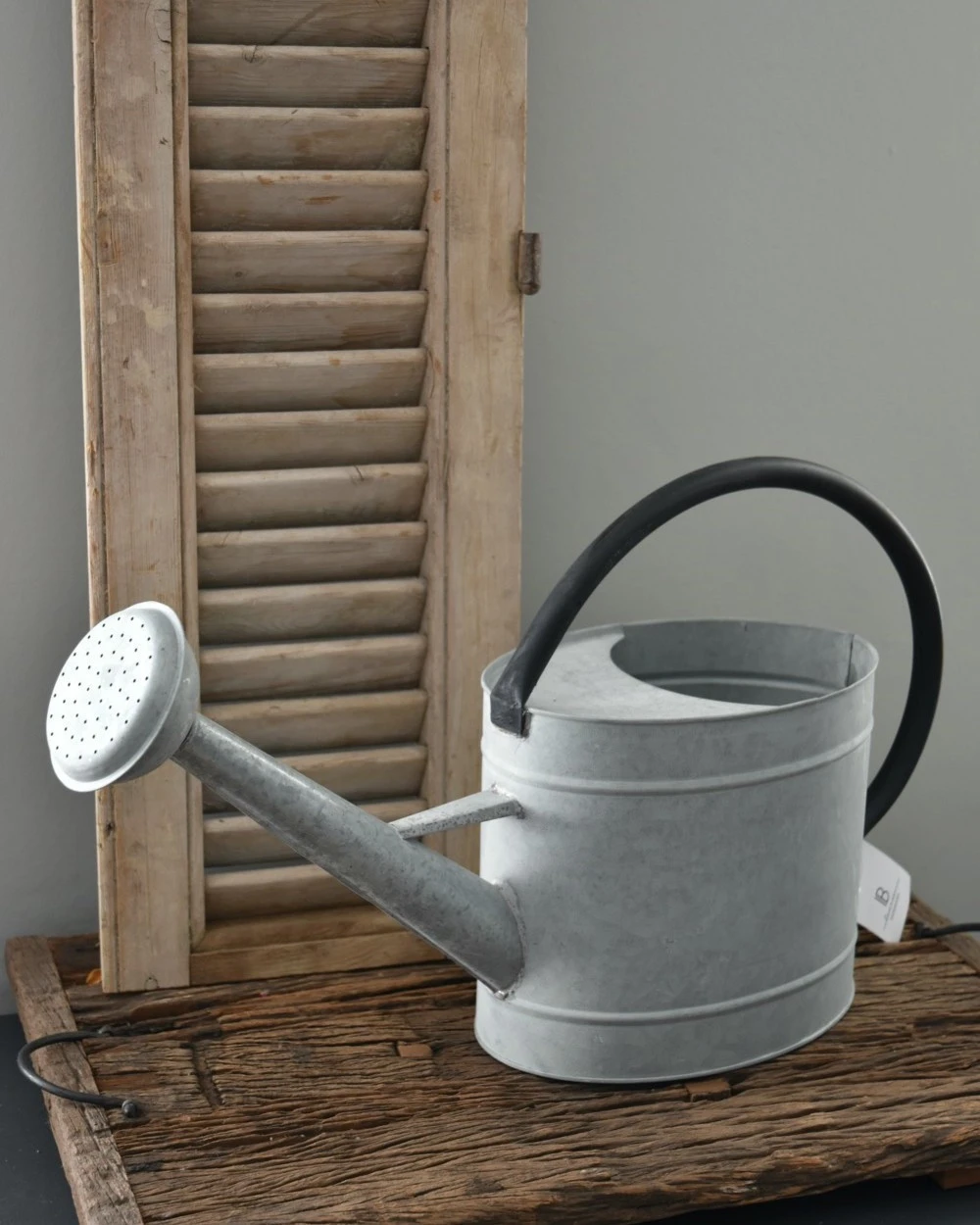 Zinken gieter met zwart handvat, IB Laursen Zinken Gieter Met Zwart Handvat, IB Laursen -Mode-Woondecoratiewinkel zinken gieter met zwart handvat ib laursen